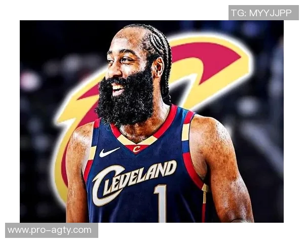 库里谈防守策略：多人包夹哈登与小卡让他们在混战中难以发挥